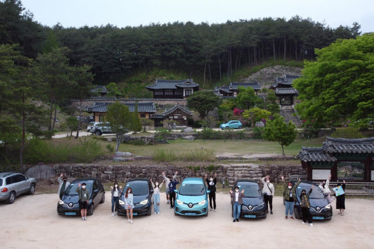 '조에 마블' 시승 챌린지 프로그램 참가자 모습. <르노삼성자동차 제공>